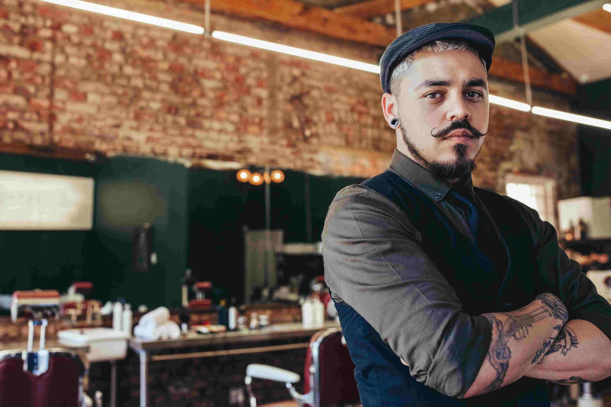 Men’s Guide to Choosing the Right Hair Salon or Barber