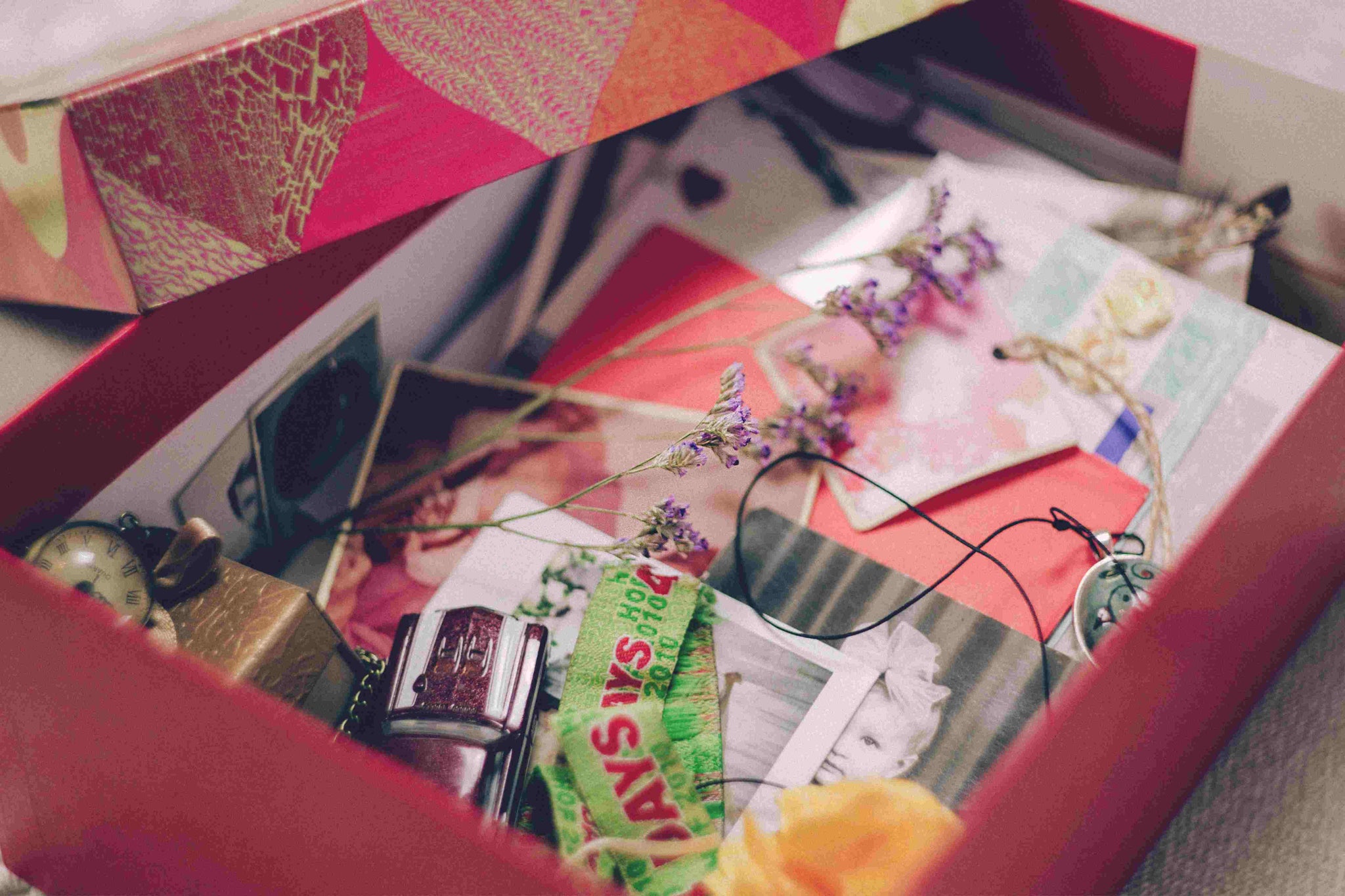 Sentimental Gifts to Tug at Dad's Heartstrings