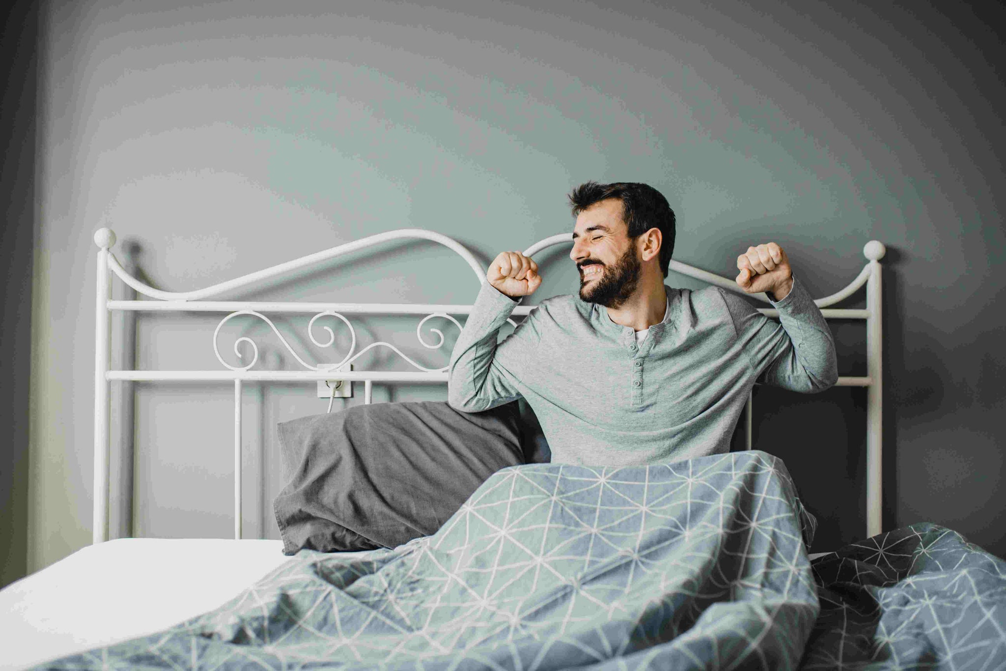 Men's Morning Routines: Starting the Day Right