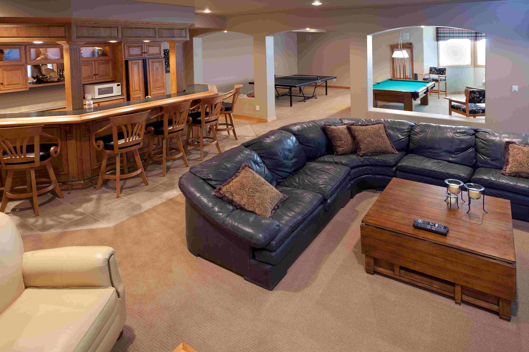 Men's Basement Lair: Gaming, Sports, and Ultimate Man Cave Delights