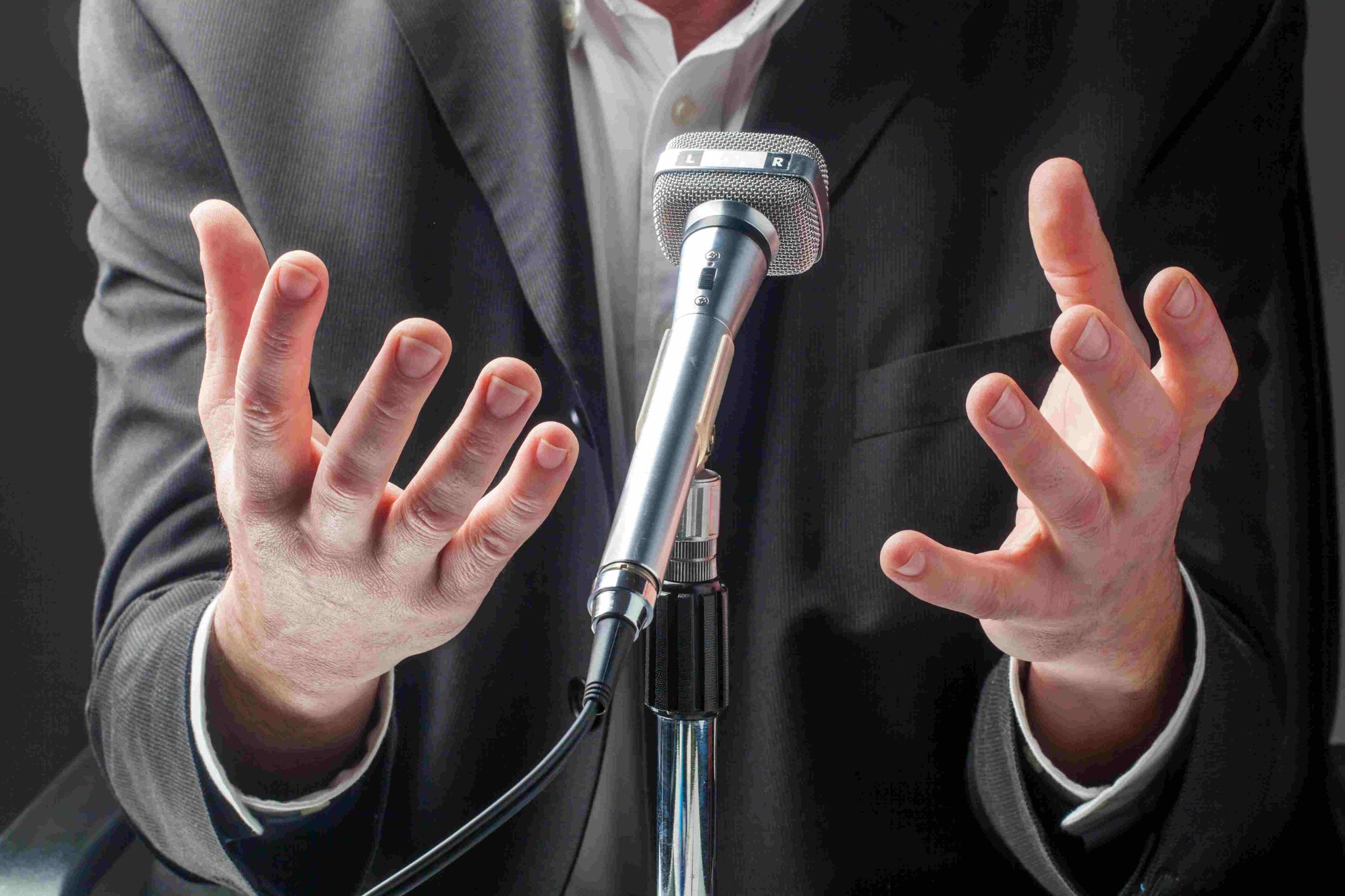 Public Speaking Mastery for Men: Effective Communication Skills