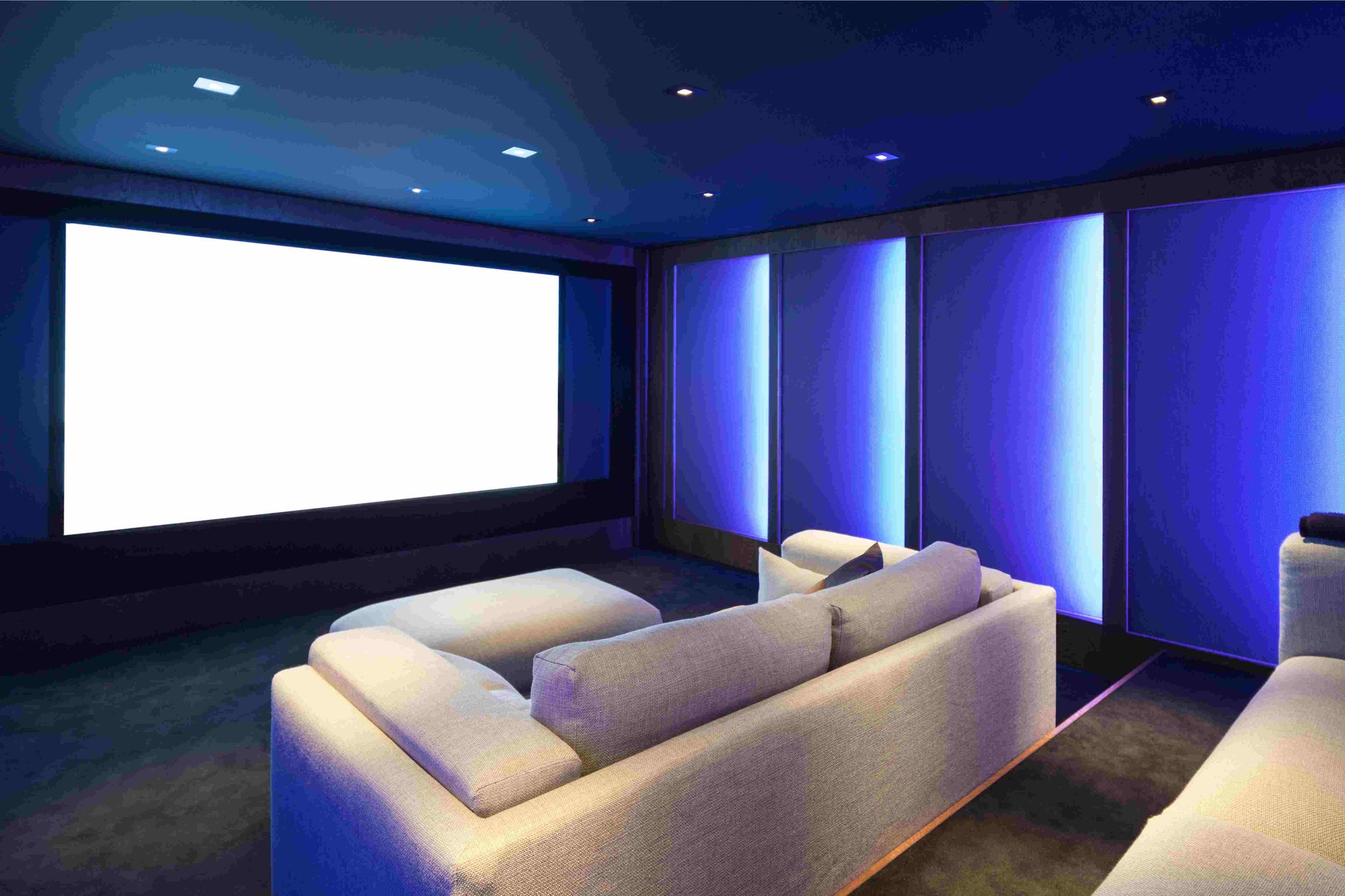 Men’s Guide to Building a Smart Home Theater System