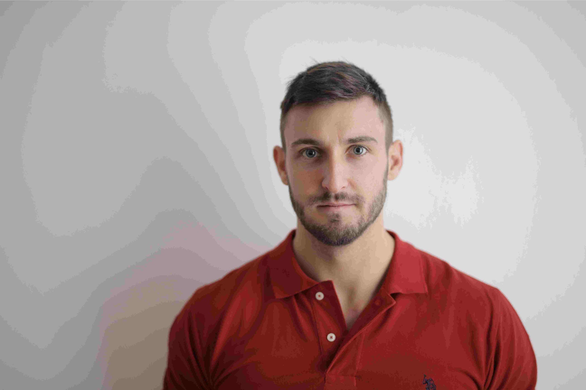 Men’s Guide to Styling Polo Shirts: Casual Comfort Meets Sophistication