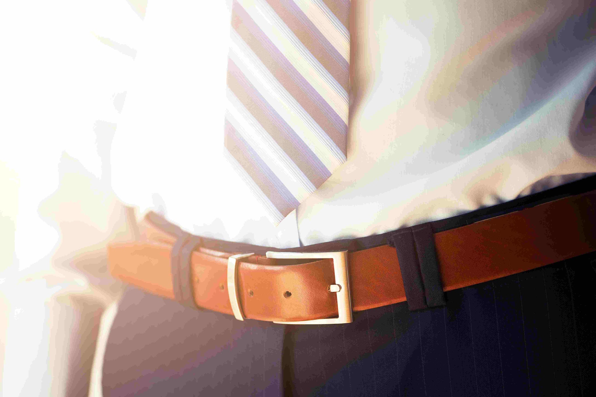 The Best Men’s Leather Belts for Business Attire: Classic and Durable Options