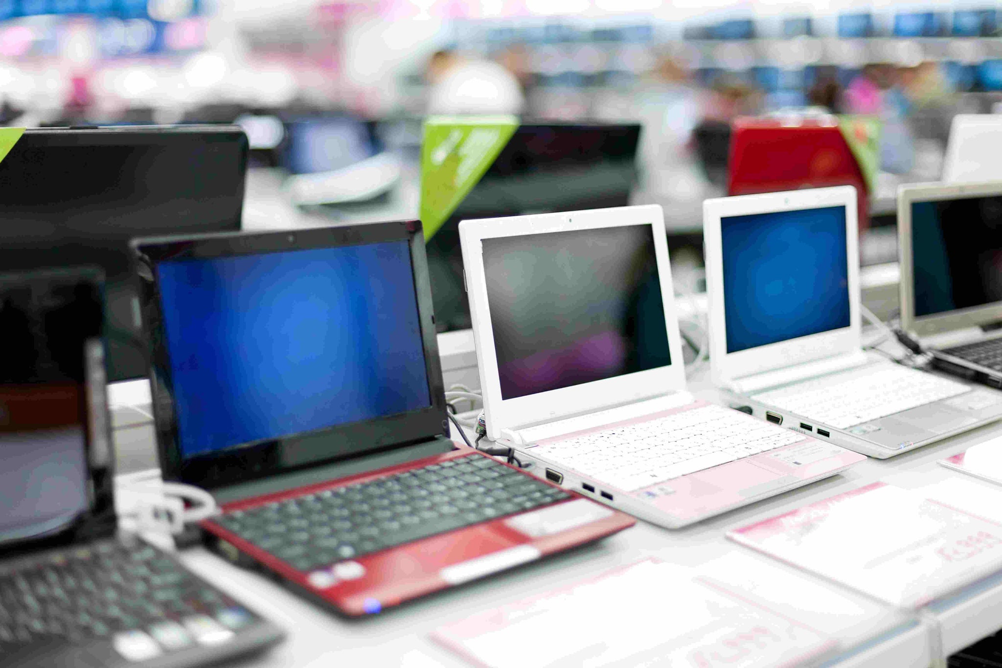 How to Choose the Right Laptop for Work and Play: A Men’s Guide