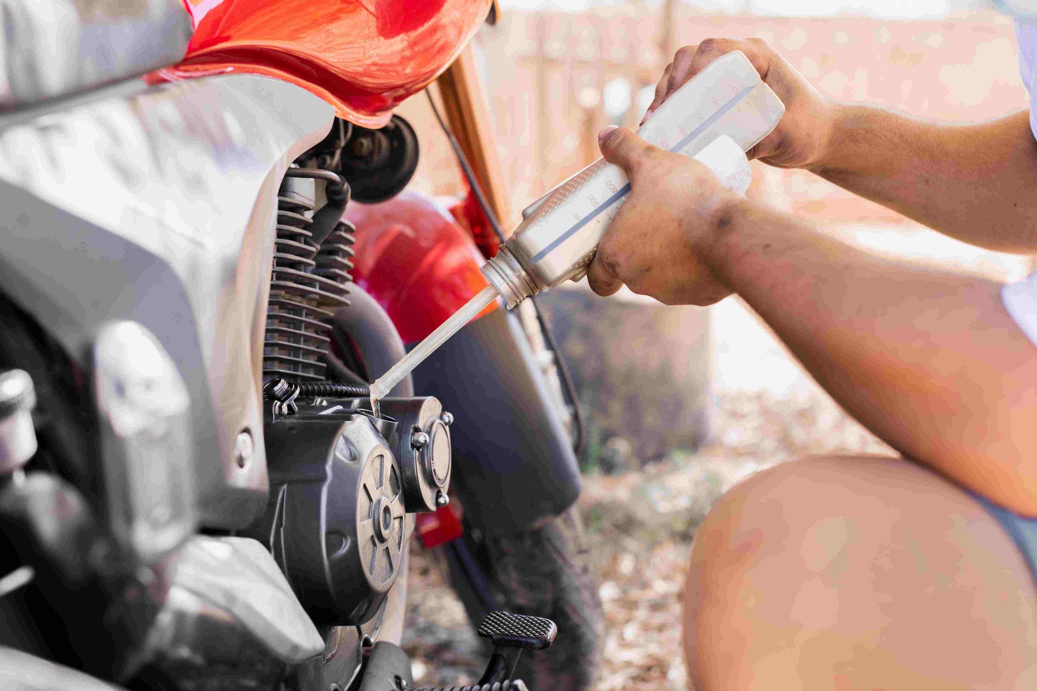 How to Perform a DIY Oil Change on Your Motorbike: A Men’s Maintenance Guide