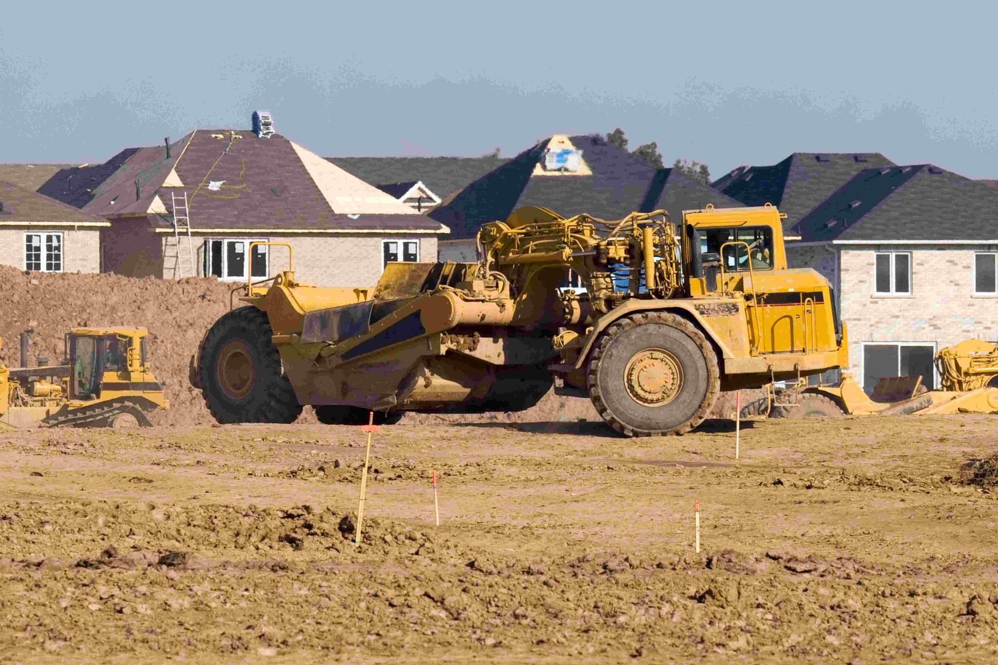 Earth Relocators: Men's Scrapers