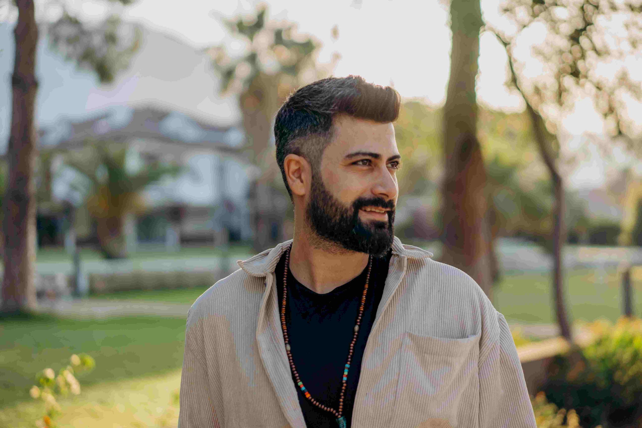 Achieving a Sculpted Look: Advanced Beard Styling Techniques