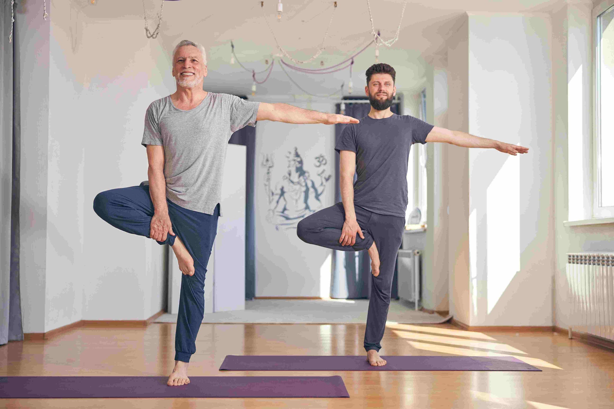 Men’s Yoga Practices: Enhancing Flexibility and Mental Clarity