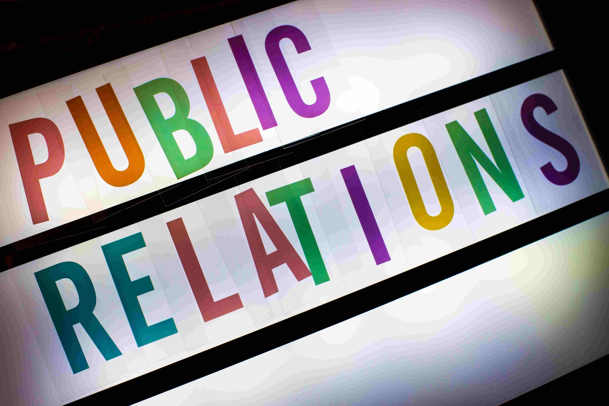 Men's Public Relations Tips: Navigating Media and Building Reputation