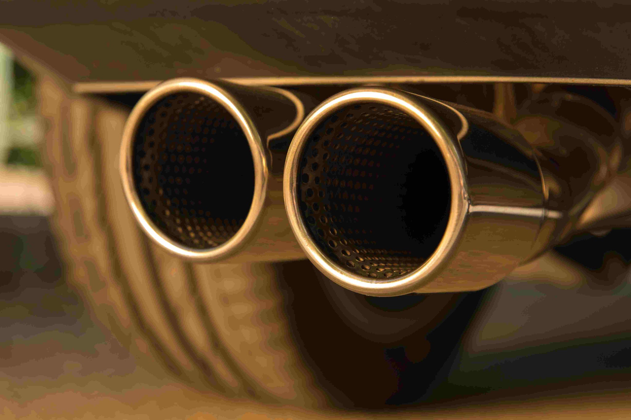 Custom Exhaust Systems: How Men Can Boost Performance and Sound