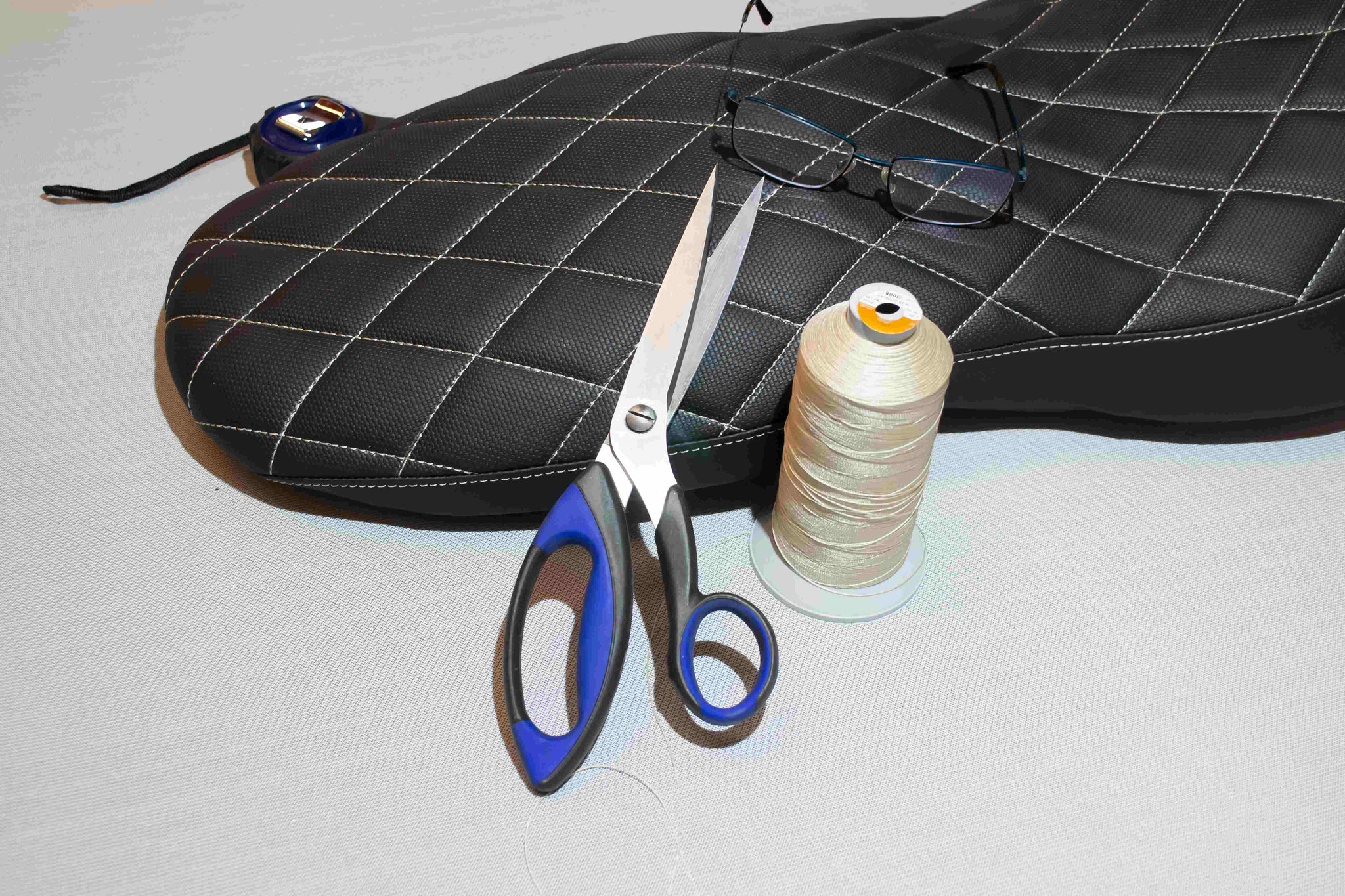 Customizing Your Motorbike Seat: Comfort and Style for Men