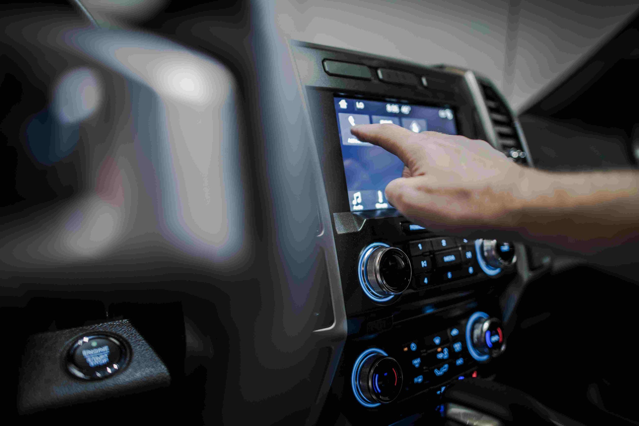 Men’s Guide to the Latest Car Infotainment Systems