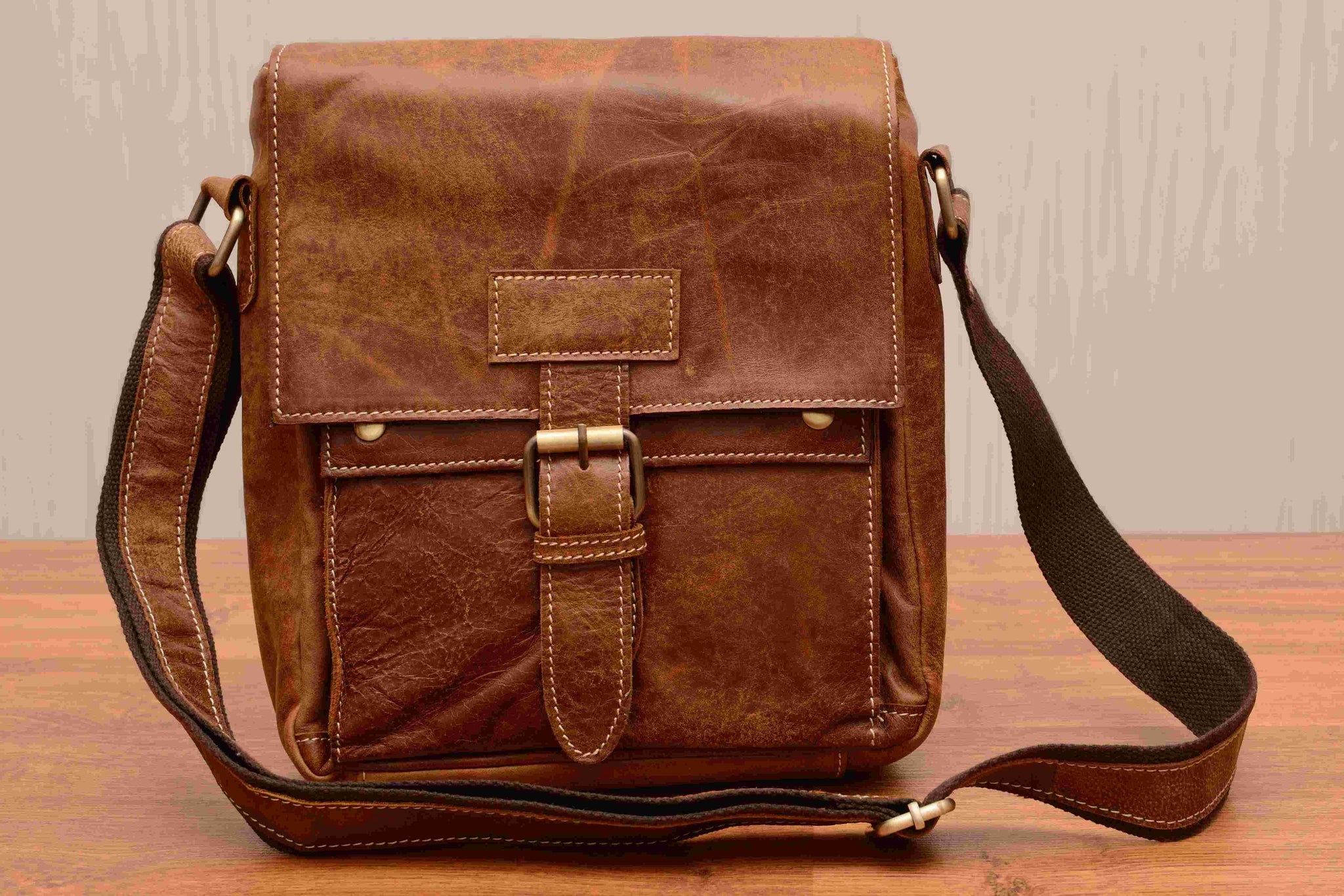 Messenger of Efficiency: The Men's Messenger Bag