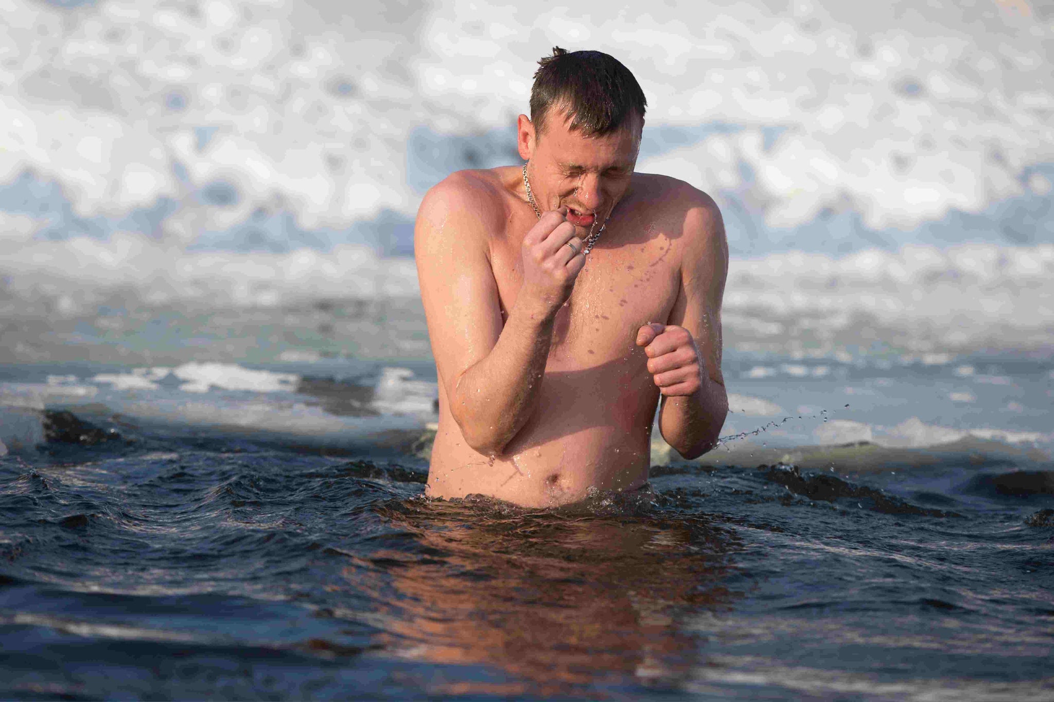 The Benefits of Cold Exposure for Men: Ice Baths and Cryotherapy