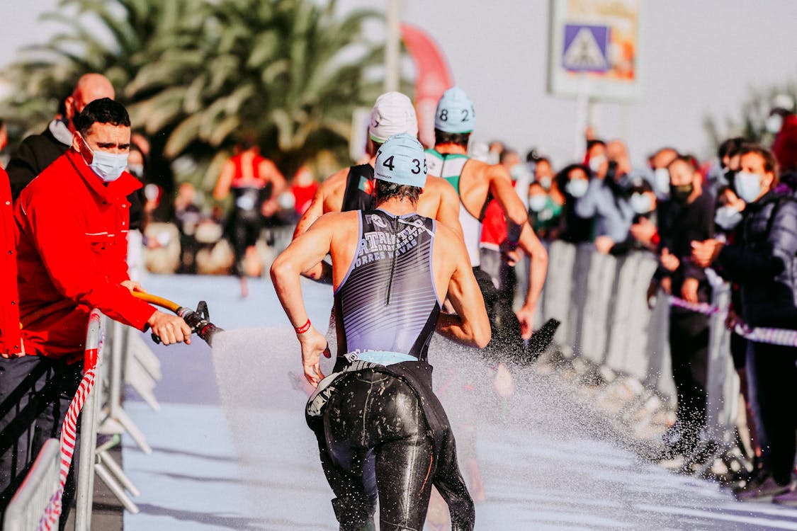 Triathlon: Men's Endurance, Speed, and the Pursuit of Victory